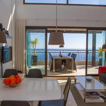 Penthouse Calaceite Blanco Daire *